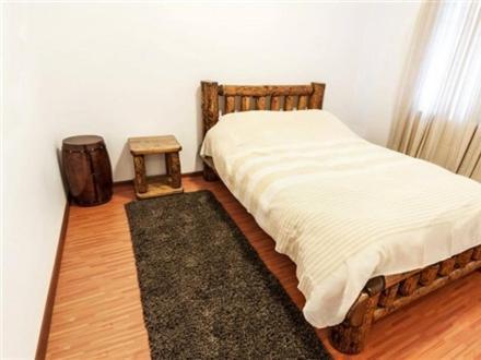 Cazarma Cavalerilor Bed & Breakfast Cîmpulung Eksteriør bilde