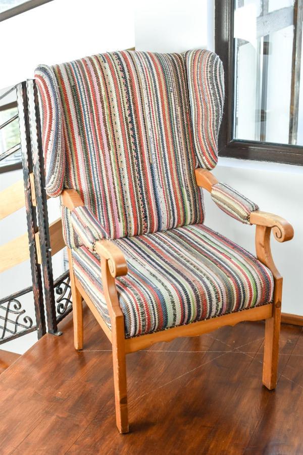 Cazarma Cavalerilor Bed & Breakfast Cîmpulung Eksteriør bilde