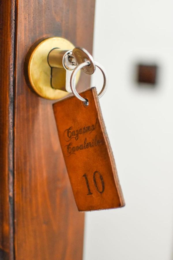 Cazarma Cavalerilor Bed & Breakfast Cîmpulung Eksteriør bilde